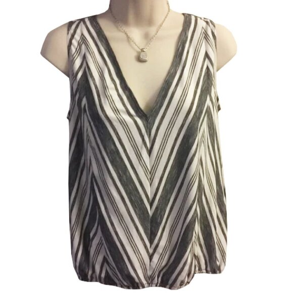 ❤️ 🆕 MAX STUDIO Black Stripe Top Women Small Sleeveless Elastic Hem Size XS - Picture 1 of 5